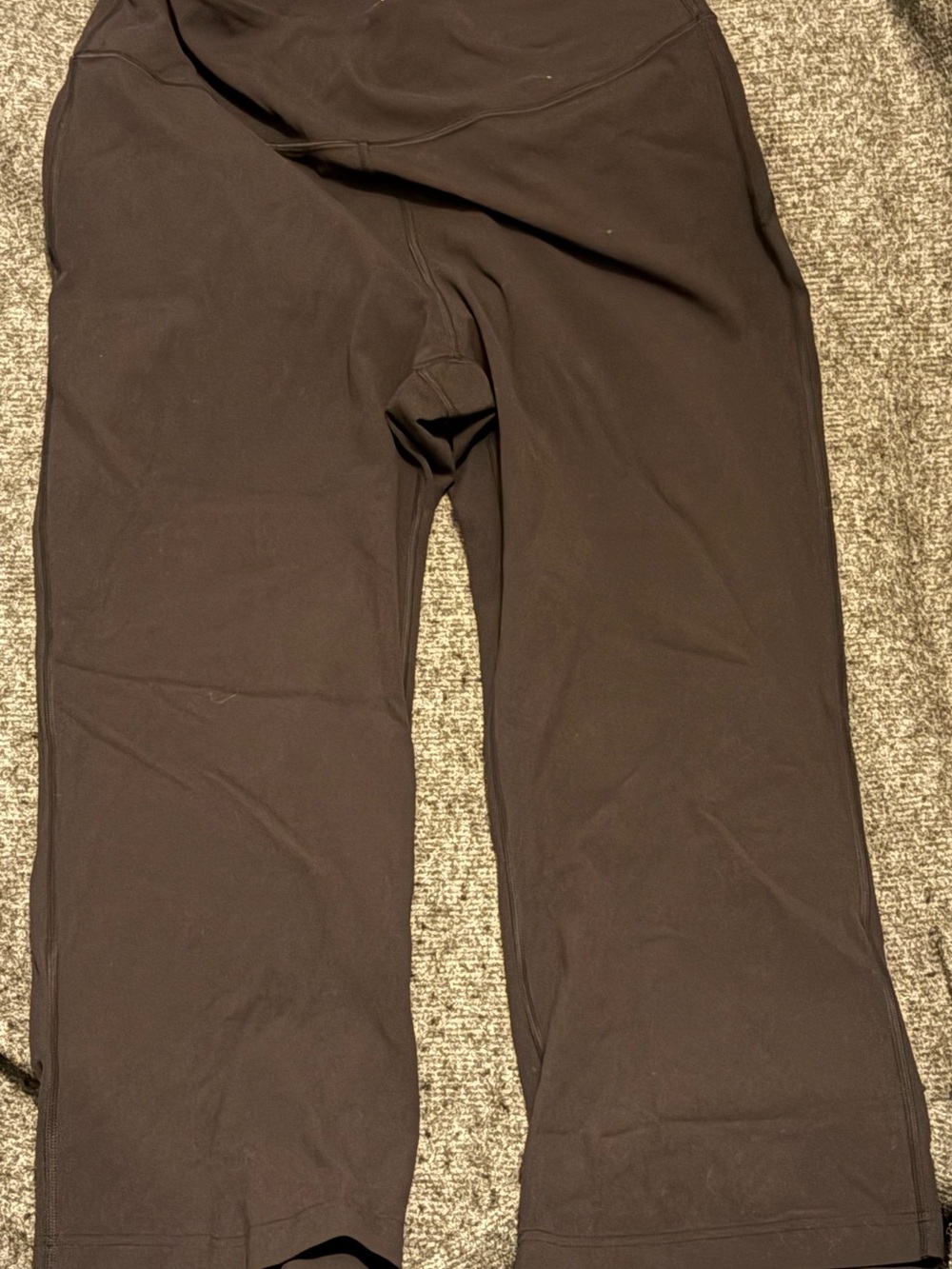 Lululemon Women's Black Capri Pants size 14.
